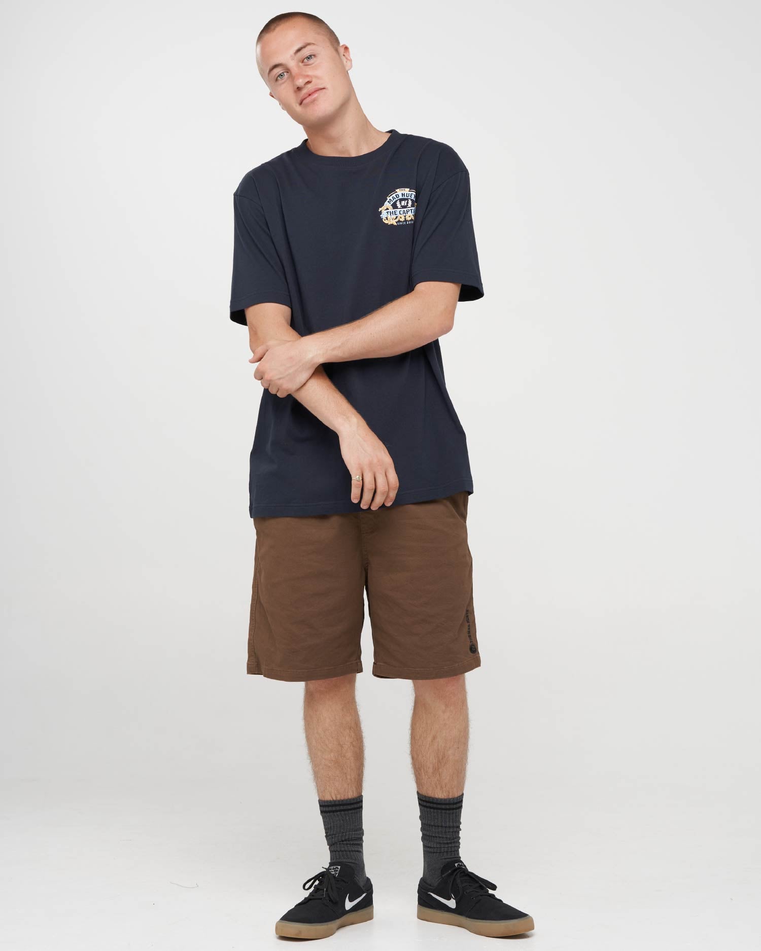 The Mad Hueys DRAGON CAPTAIN | SS TEE