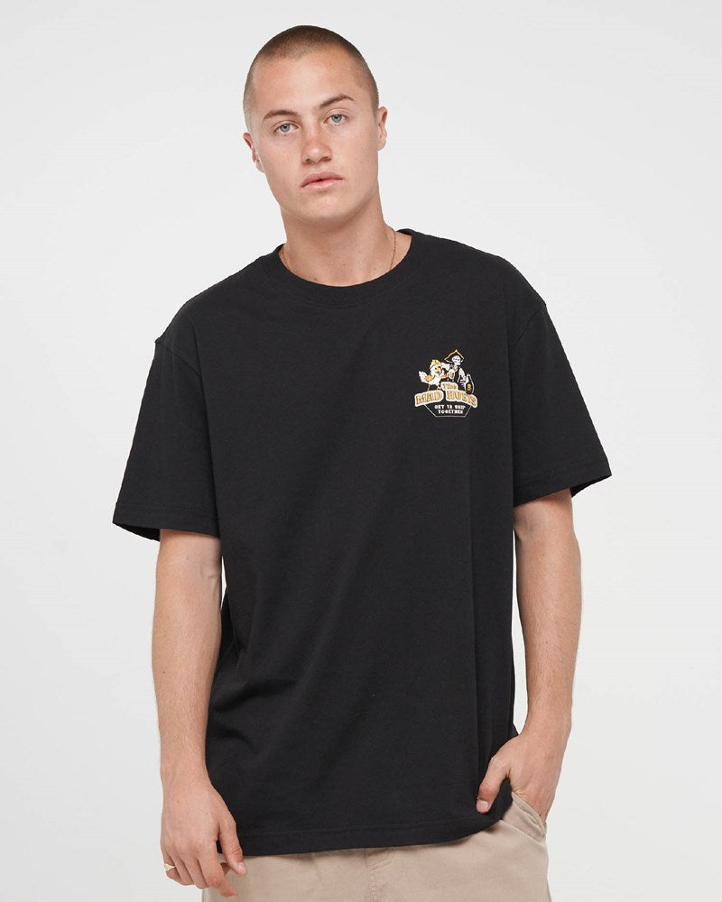 The Mad Hueys GET YA SHIP | SS TEE