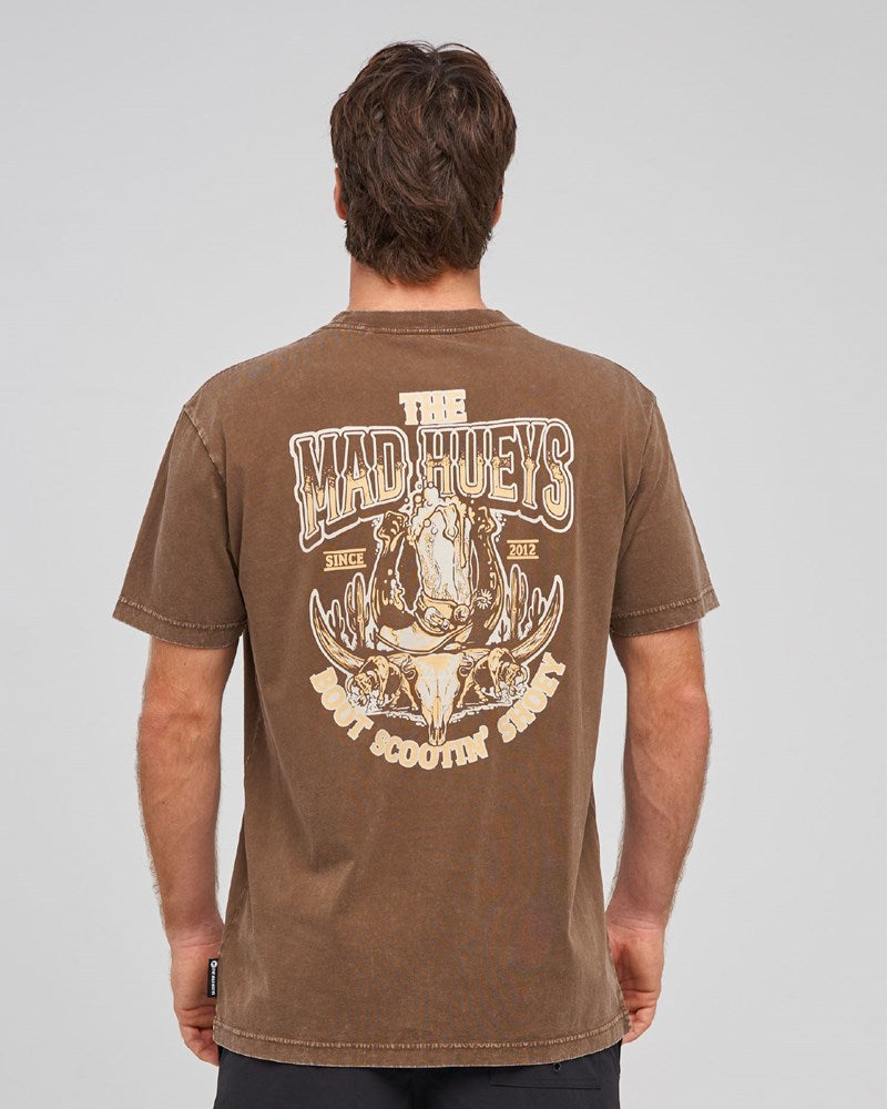 The Mad Hueys SCOOTIN SHOEY | SS TEE