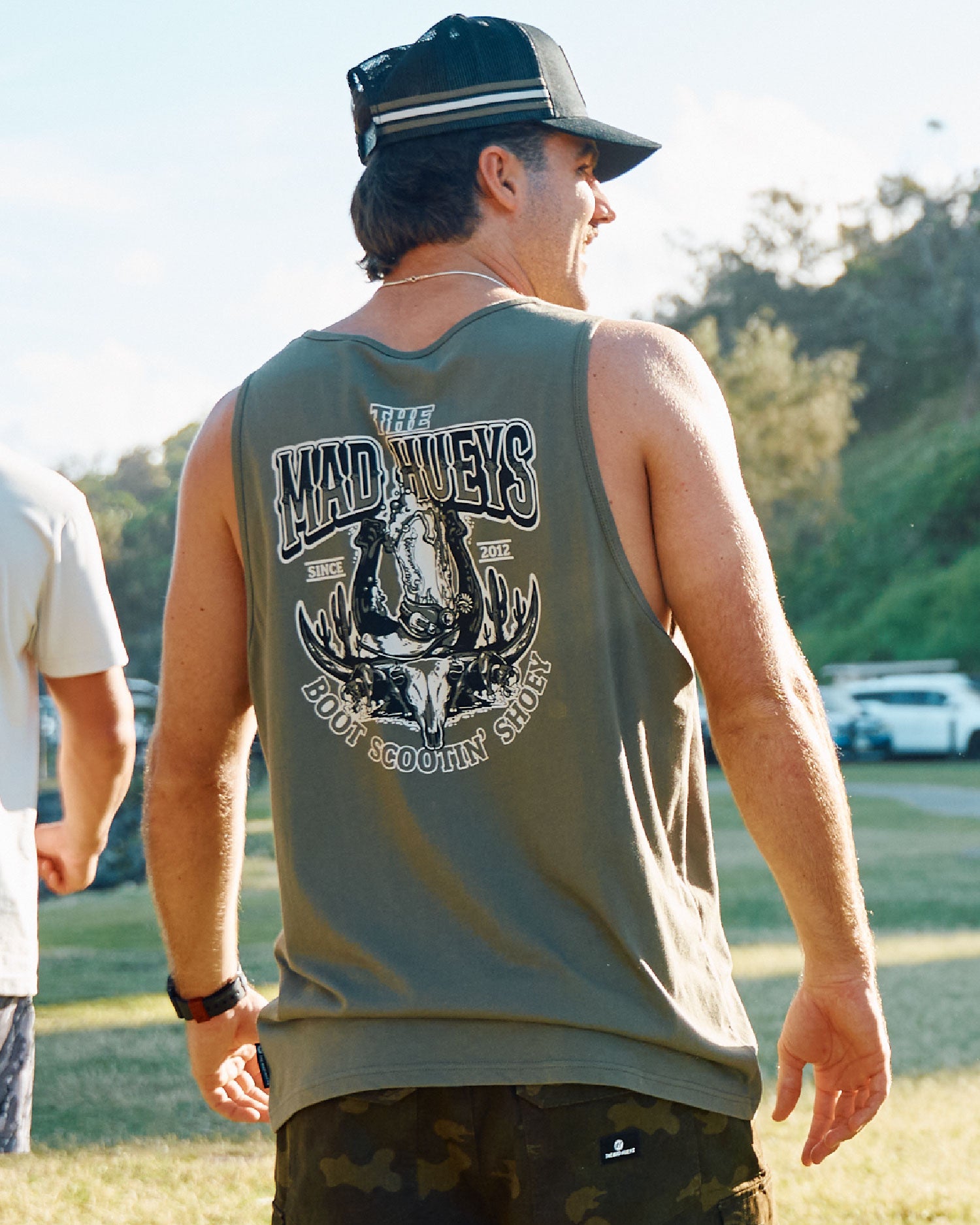 The Mad Hueys SCOOTIN SHOEY | TANK
