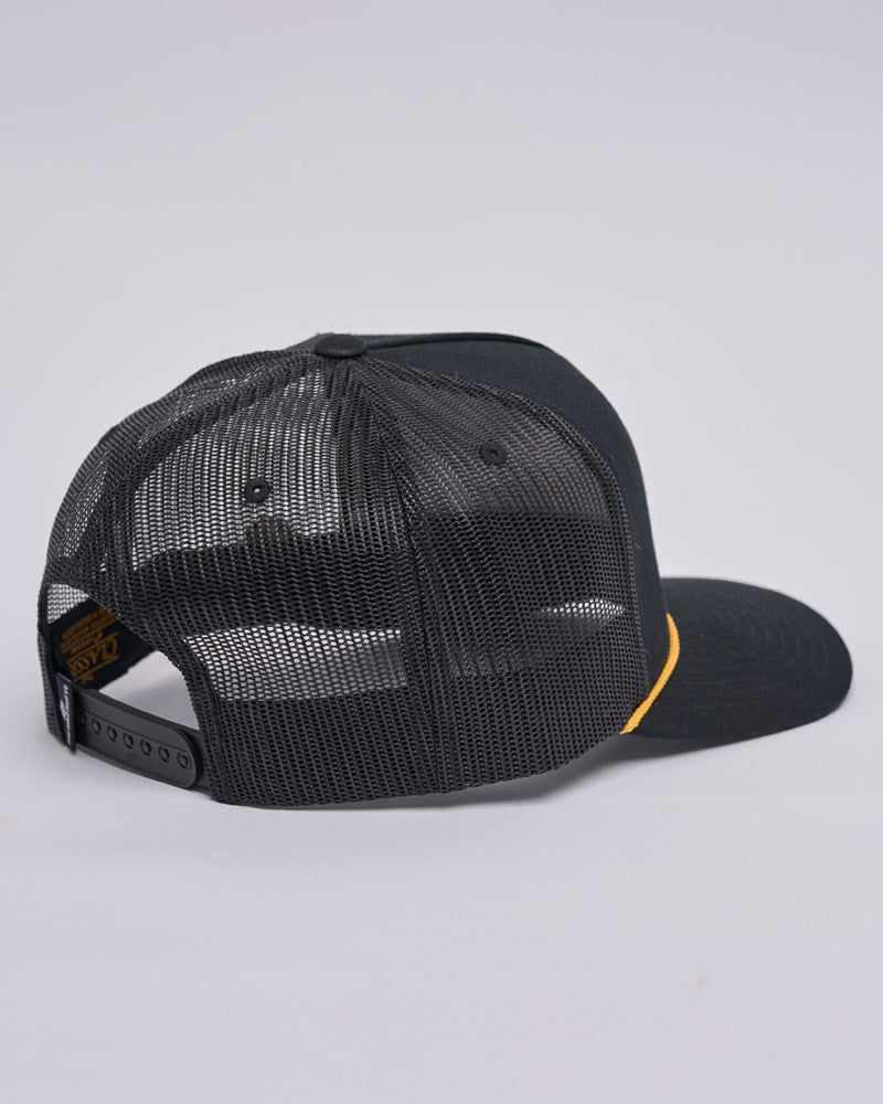 The Mad Hueys FANGING KEG | TWILL TRUCKER