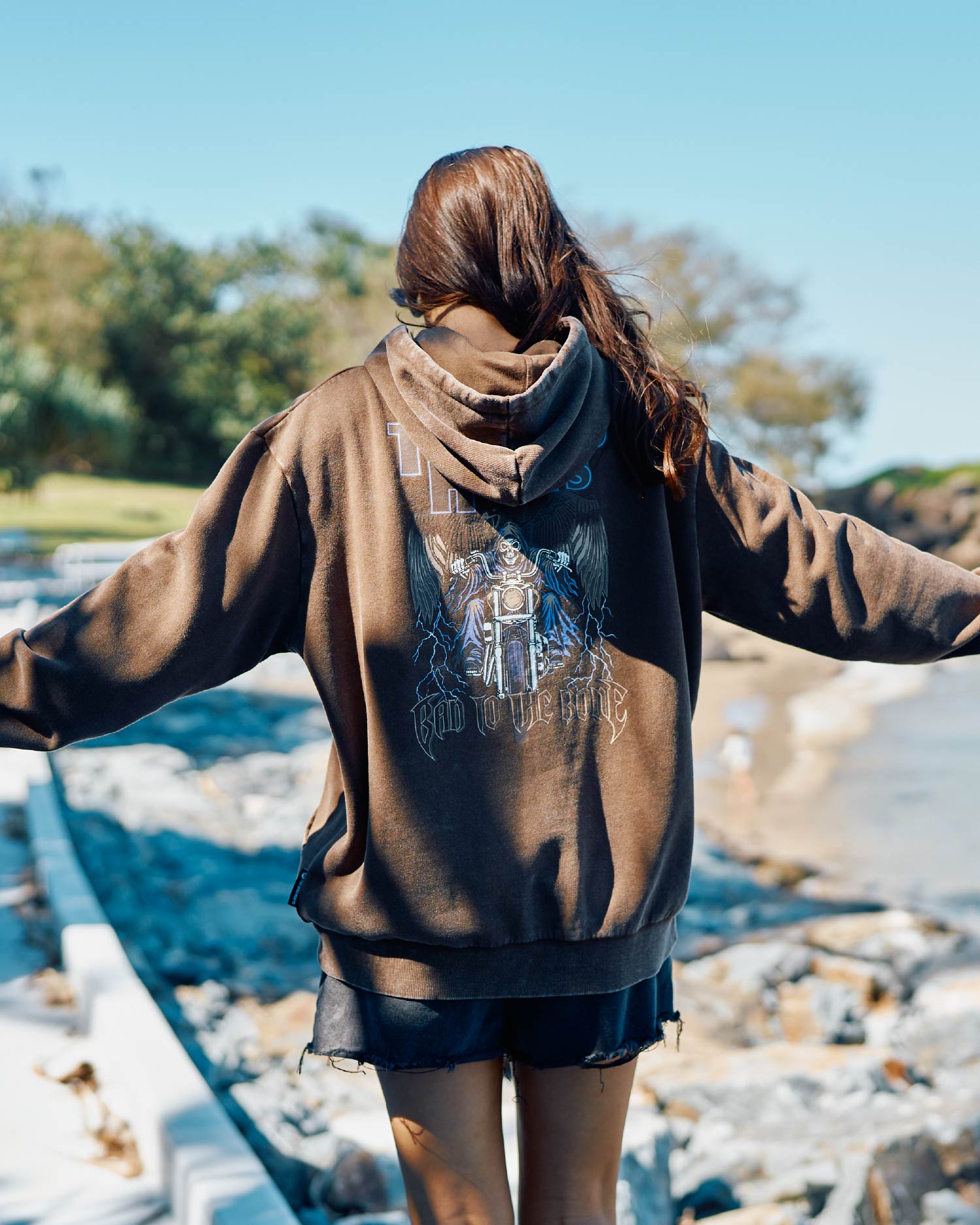 The Mad Hueys BAD TO THE BONE| WOMENS HOODED PULLOVER